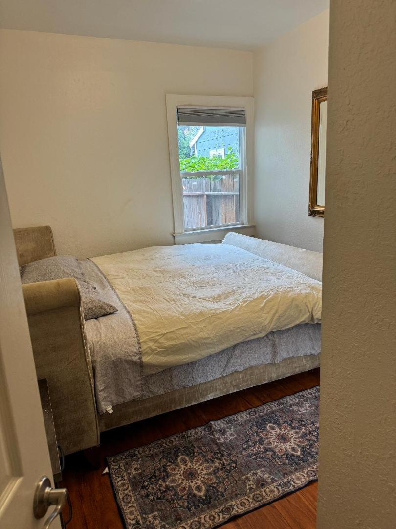 Bumblebee House Apartment Oakland Exterior photo
