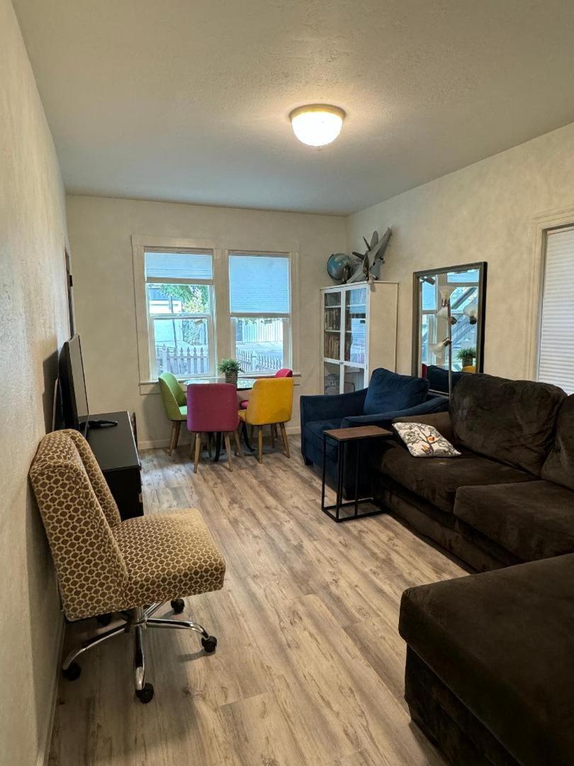 Bumblebee House Apartment Oakland Exterior photo